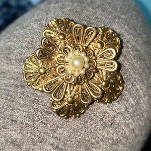Vintage Tacoa bridal brooch gold tone and pearl